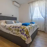 Nevenka 2 Pensjonat 3*