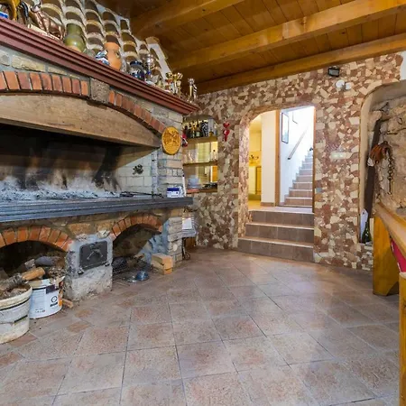 Nevenka 2 Guest house 3*